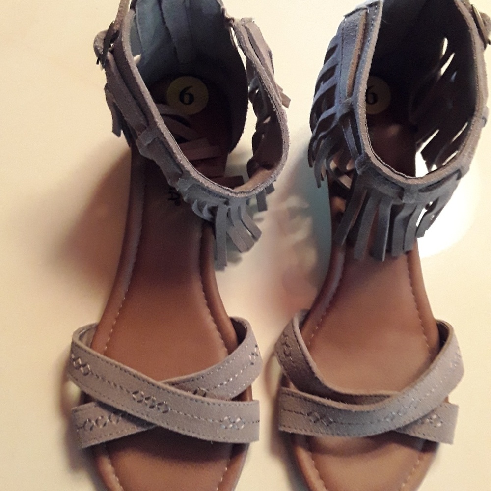 Minnetonka shoes